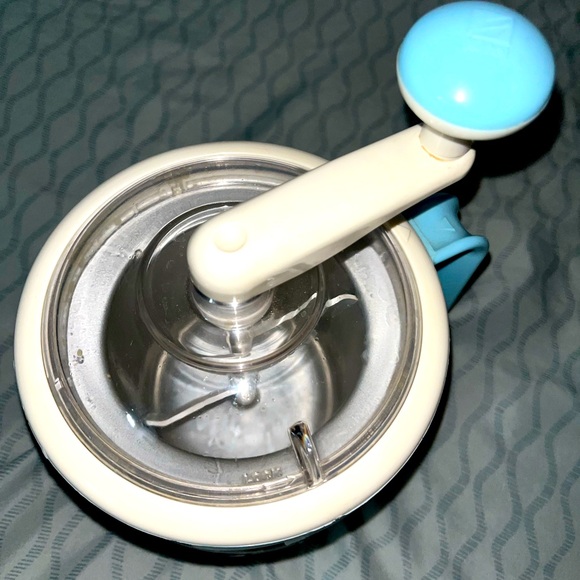 Snoopy Ice Cream Maker - Picture 15 of 15